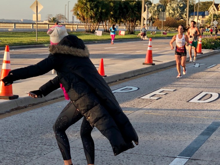 09F141D5-3632-40AA-8452-BADC76771A03_1_201_a